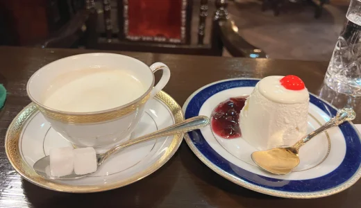 【京都レトロ喫茶・築地】アンティークとウインナーコーヒーで至福の時間に