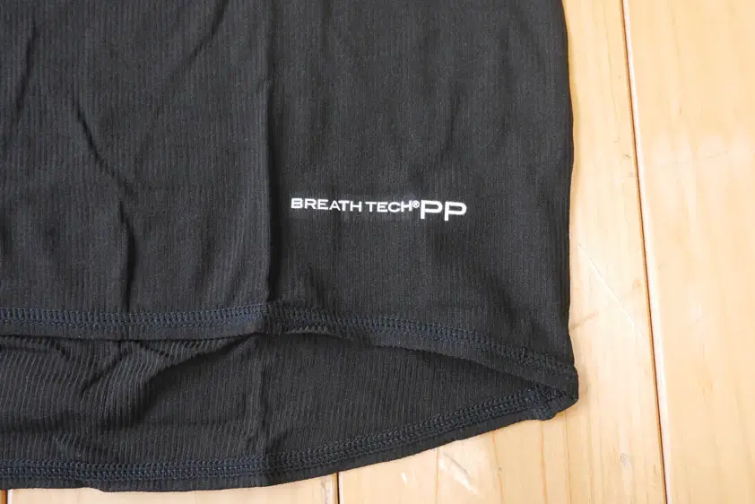 オンヨネ・ブレステックPPショートスリーブ前側のロゴ