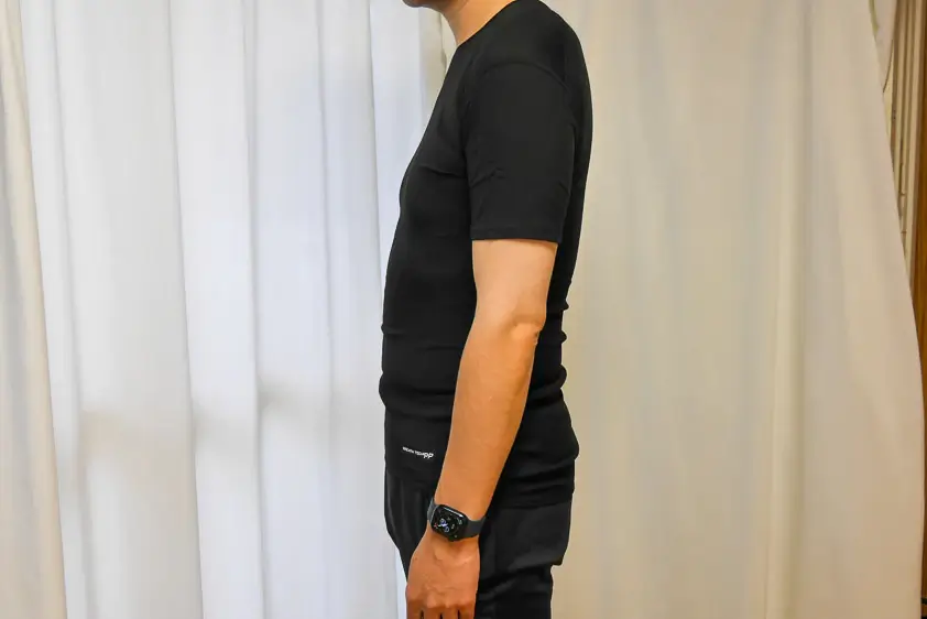オンヨネ・ブレステックPPショートスリーブを着たところ 横から