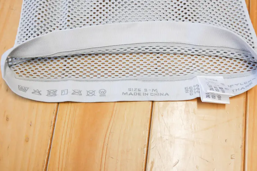 ドライナミックメッシュショートスリーブ　ライトグレー　S/Mサイズ　裾の内側　洗濯表示