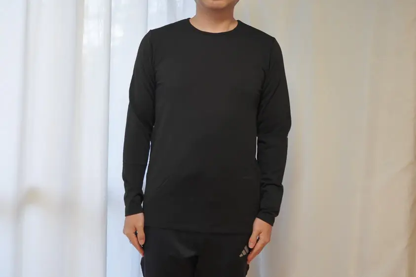 デュアリグ・ドライウォームインナーを着たところ　正面