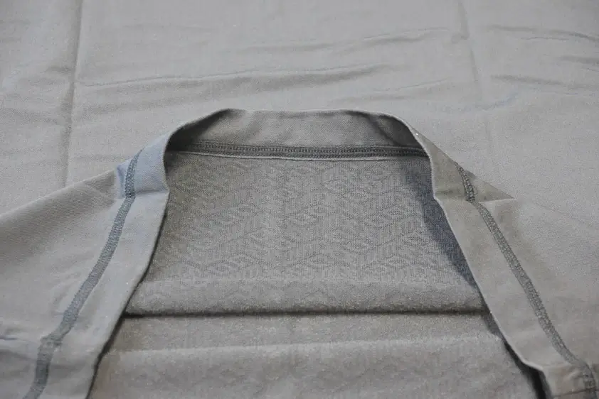 CW-X汗対策インナーの内側の生地感